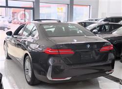 بی ئێم دەبڵیو سیریەس 5